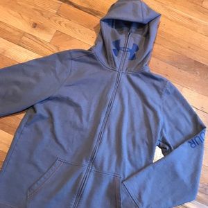 Good Condition. Under Armour Boy’s Hoodie.